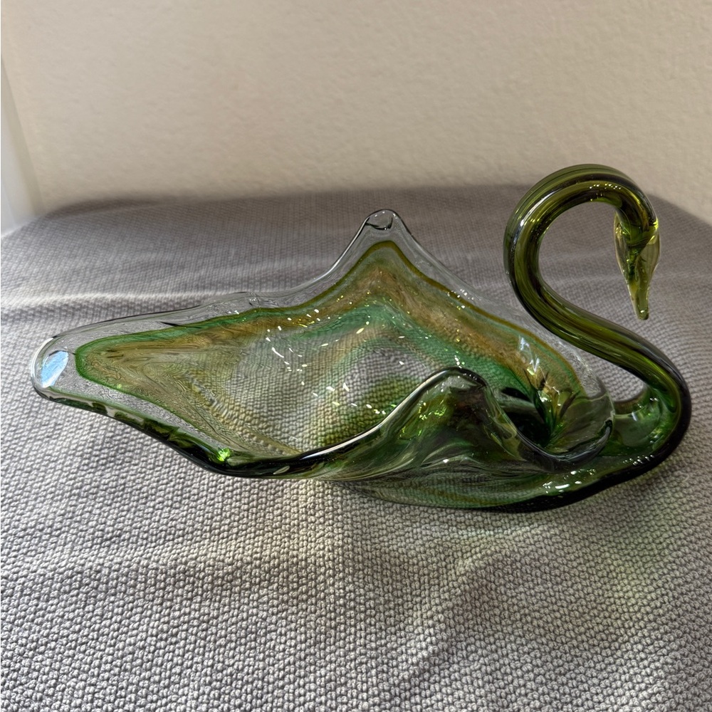 MURANO GREEN GLASS SWAN CANDY DISH. Vintage! No chips or cracks! Beautiful!